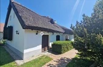 Eladó Balatonkenesei családi ház hirdetés (47684353)