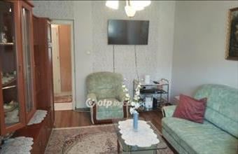 Eladó Szentesi egyéb lakás hirdetés (61996738)