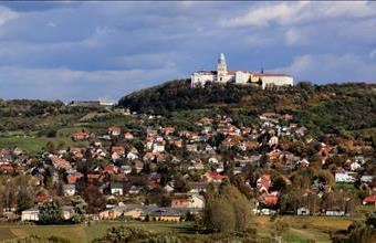 Eladó Pannonhalmai lakóövezeti telek hirdetés (25437962)