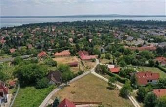 Eladó Balatongyöröki lakóövezeti telek hirdetés (53772375)