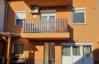 Eladó Soproni házrész hirdetés (93225172)