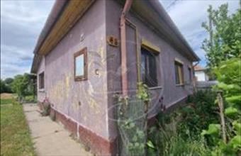 Eladó Szarvasi családi ház hirdetés (67994338)