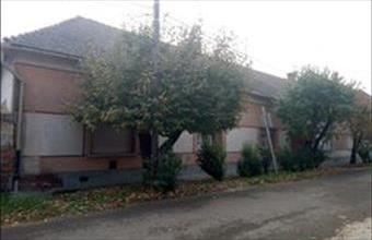 Eladó Csongrádi családi ház hirdetés (19659419)