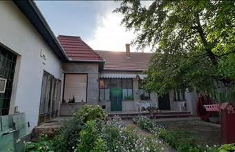 Eladó Csongrádi családi ház hirdetés (53742215)