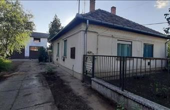 Eladó Pusztaszeri családi ház hirdetés (74533484)
