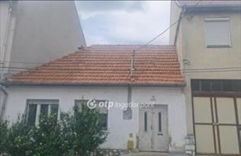 Eladó Egeri családi ház hirdetés (76327291)