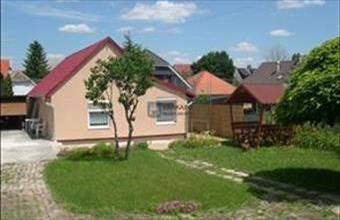 Eladó Székesfehérvári családi ház hirdetés (23842734)