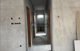 Eladó Úrhidai családi ház hirdetés (93487641)