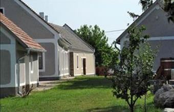 Eladó Tótvázsonyi családi ház hirdetés (54724294)