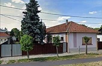 Eladó Békéscsabai családi ház hirdetés (15912795)