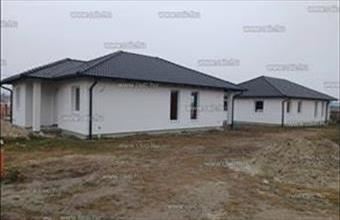 Eladó Kiskunlacházai családi ház hirdetés (33733563)