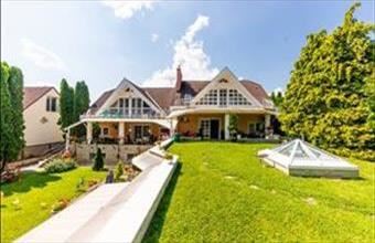 Kiadó Budapest II. kerületi ikerház hirdetés (38724458)