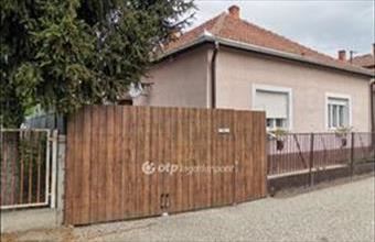 Eladó Tószegi családi ház hirdetés (27245994)