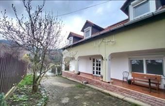 Eladó Budapest III. kerületi családi ház hirdetés (47457746)