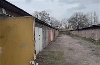 Eladó Dunaújvárosi egyedi garázs hirdetés (85334513)