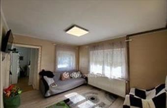 Eladó Nagyberényi családi ház hirdetés (95945368)