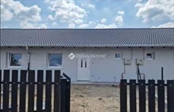 Eladó Pilisi ikerház hirdetés (95928762)