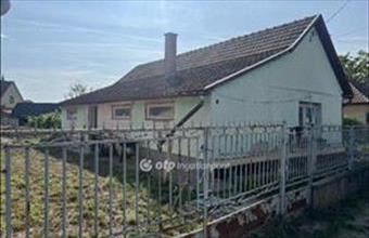 Eladó Tápiószelei családi ház hirdetés (74665344)