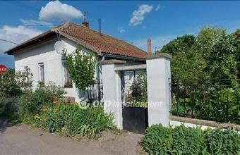 Eladó Cserkeszőlői családi ház hirdetés (47433487)