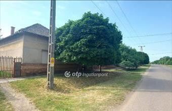 Eladó Kunszentmártoni családi ház hirdetés (49437247)