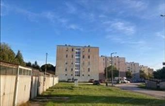 Eladó Tatai egyedi garázs hirdetés (77595176)