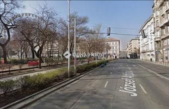 Eladó Budapest V. kerületi üzlethelyiség utcafronton hirdetés (86428544)