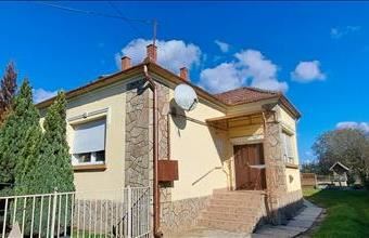 Eladó Balatonmagyaródi családi ház hirdetés (63321475)