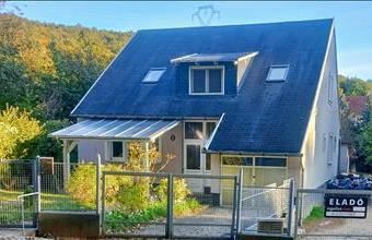 Eladó Eplényi családi ház hirdetés (35199754)