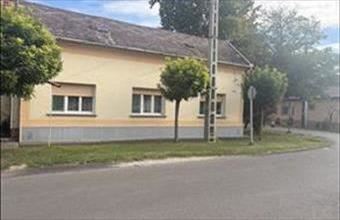 Eladó Gyulai családi ház hirdetés (87234454)