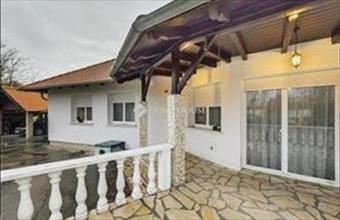 Eladó Kecskeméti családi ház hirdetés (89344617)