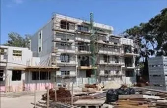 Eladó Komáromi panel lakás hirdetés (27316993)