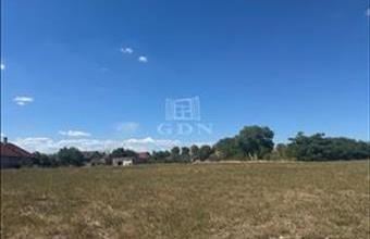 Eladó Polgárdi lakóövezeti telek hirdetés (32748337)