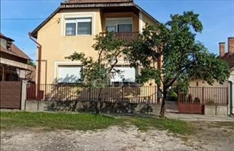 Eladó Nagykátai családi ház hirdetés (59387234)