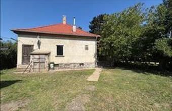 Eladó Komáromi családi ház hirdetés (32494354)