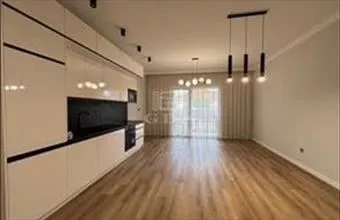 Eladó Komáromi tégla lakás hirdetés (37234357)