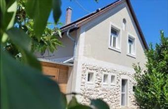 Eladó Szentendrei családi ház hirdetés (72774223)