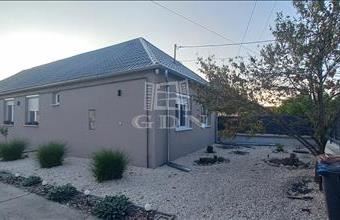 Eladó Nagybaracskai családi ház hirdetés (93297943)