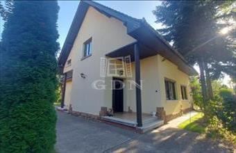 Eladó Budapest XVI. kerületi családi ház hirdetés (63813744)