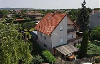 Eladó Székesfehérvári családi ház hirdetés (72515643)