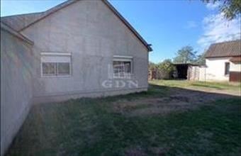 Eladó Bajai tanya hirdetés (34379958)