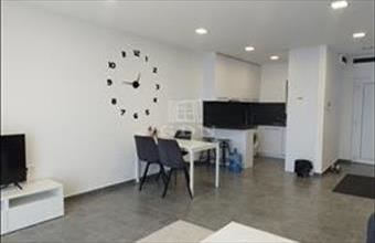 Kiadó Komáromi tégla lakás hirdetés (32165125)