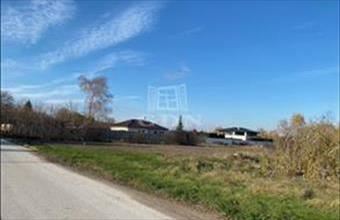 Eladó Komáromi lakóövezeti telek hirdetés (93932692)