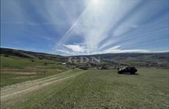 Eladó Romániai lakóövezeti telek hirdetés (95643782)