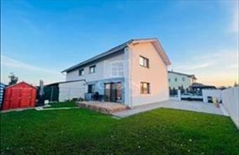 Eladó Romániai családi ház hirdetés (92479337)