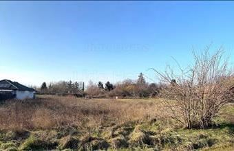 Eladó Siófoki lakóövezeti telek hirdetés (36444345)