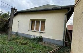 Eladó Tiszafüredi családi ház hirdetés (43474242)