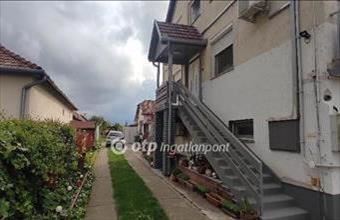 Eladó Hajdúszoboszlói családi ház hirdetés (33485243)