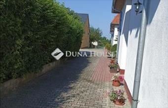 Eladó Balatongyöröki tégla lakás hirdetés (23242658)