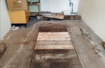 Eladó Pécsi egyedi garázs hirdetés (46377825)