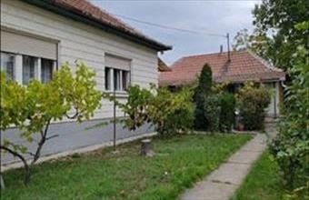 Eladó Újszászi családi ház hirdetés (87344433)